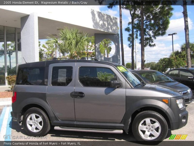 Magnesium Metallic / Black/Gray 2005 Honda Element EX