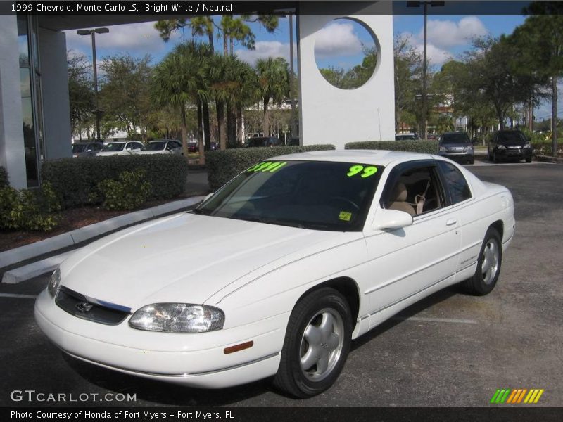 Bright White / Neutral 1999 Chevrolet Monte Carlo LS