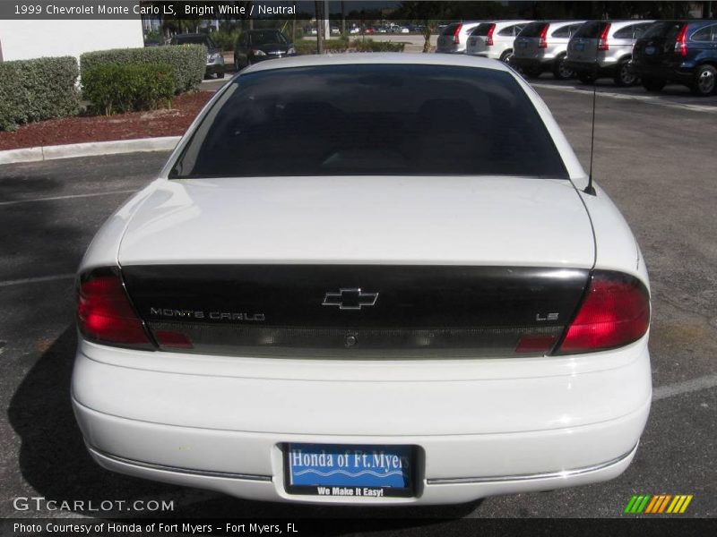 Bright White / Neutral 1999 Chevrolet Monte Carlo LS