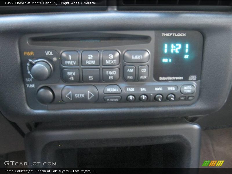 Bright White / Neutral 1999 Chevrolet Monte Carlo LS