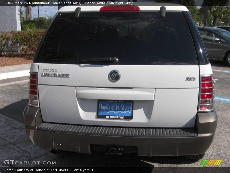 Oxford White / Midnight Grey 2004 Mercury Mountaineer Convenience AWD