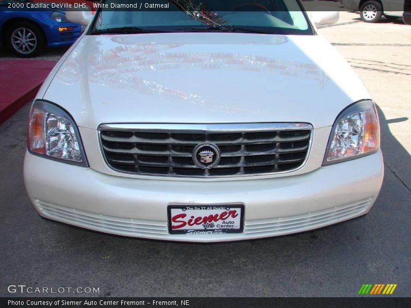 White Diamond / Oatmeal 2000 Cadillac DeVille DHS