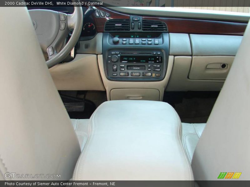 White Diamond / Oatmeal 2000 Cadillac DeVille DHS