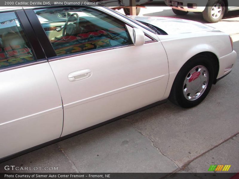 White Diamond / Oatmeal 2000 Cadillac DeVille DHS