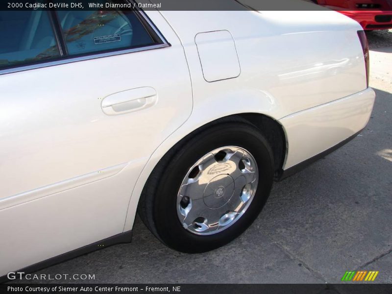 White Diamond / Oatmeal 2000 Cadillac DeVille DHS