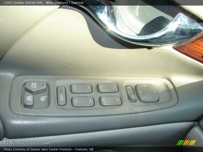 White Diamond / Oatmeal 2000 Cadillac DeVille DHS