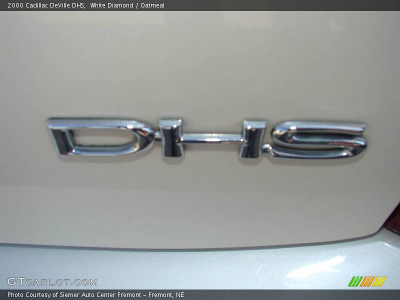 White Diamond / Oatmeal 2000 Cadillac DeVille DHS