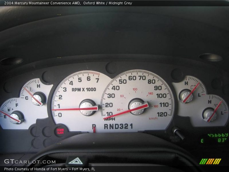 Oxford White / Midnight Grey 2004 Mercury Mountaineer Convenience AWD