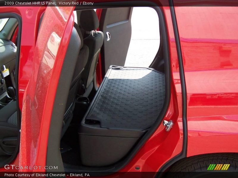 Victory Red / Ebony 2009 Chevrolet HHR LS Panel
