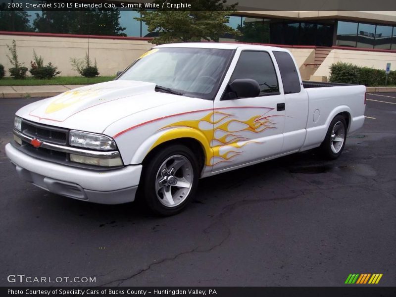 Summit White / Graphite 2002 Chevrolet S10 LS Extended Cab