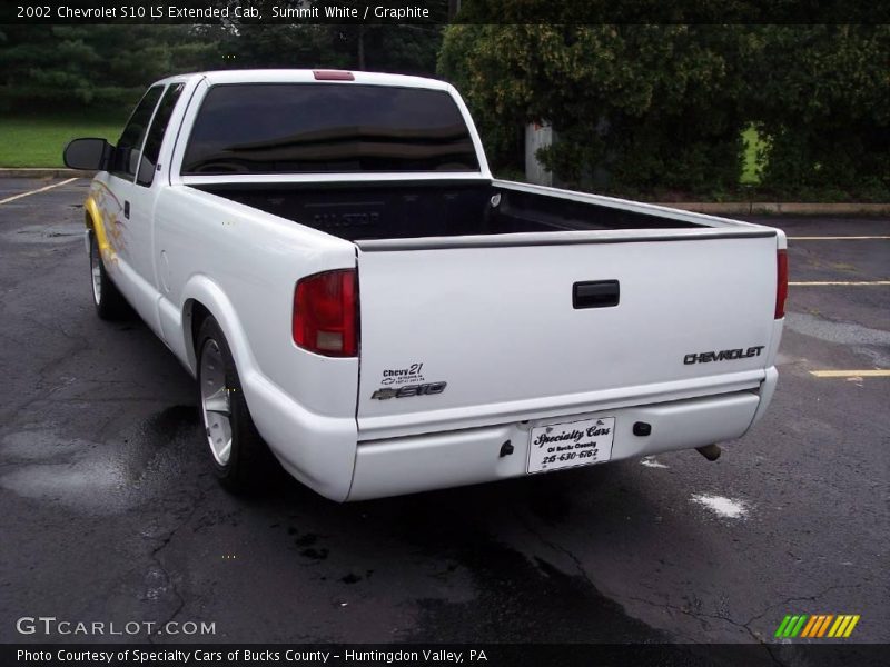 Summit White / Graphite 2002 Chevrolet S10 LS Extended Cab