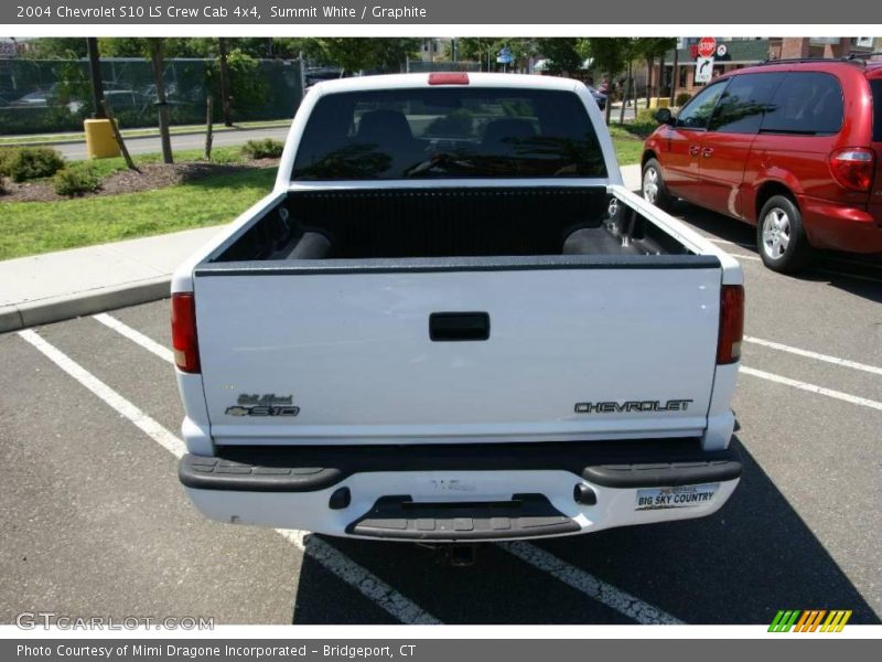 Summit White / Graphite 2004 Chevrolet S10 LS Crew Cab 4x4
