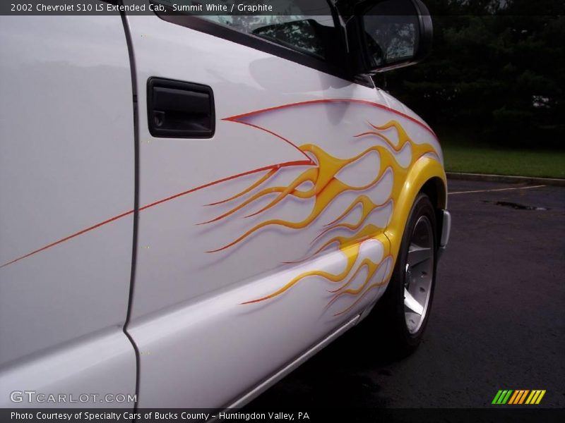 Summit White / Graphite 2002 Chevrolet S10 LS Extended Cab