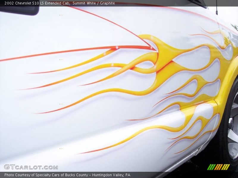 Summit White / Graphite 2002 Chevrolet S10 LS Extended Cab