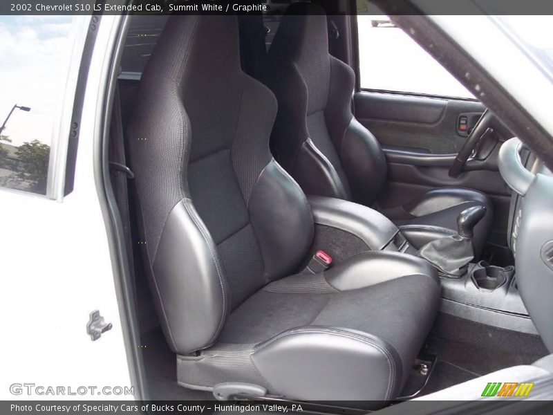 Summit White / Graphite 2002 Chevrolet S10 LS Extended Cab