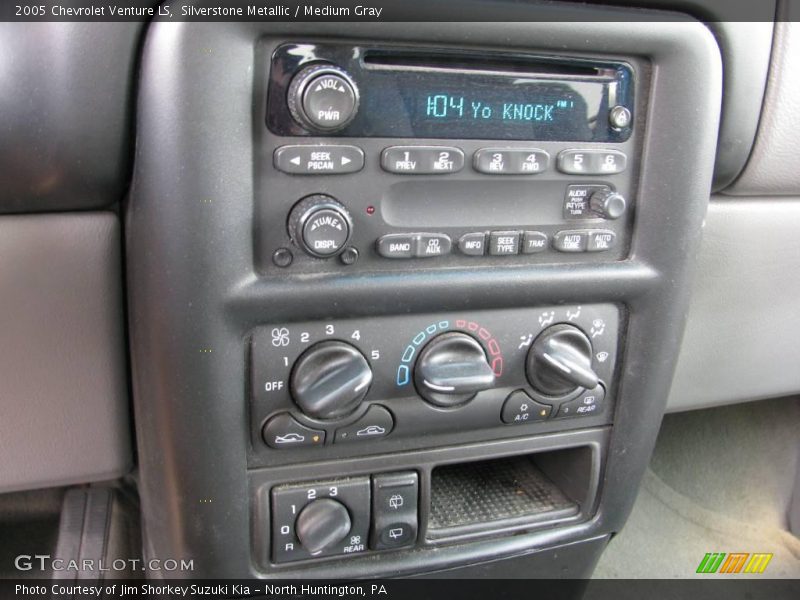 Silverstone Metallic / Medium Gray 2005 Chevrolet Venture LS
