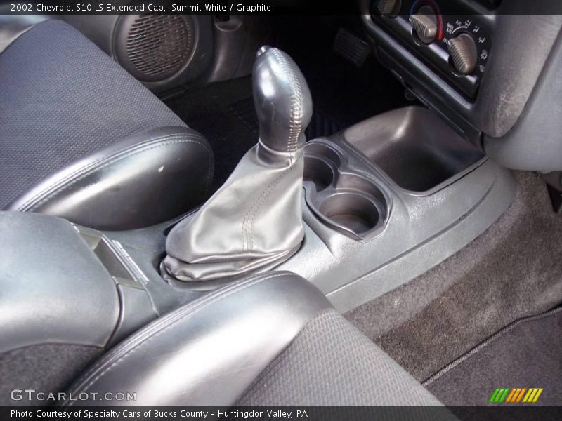 Summit White / Graphite 2002 Chevrolet S10 LS Extended Cab