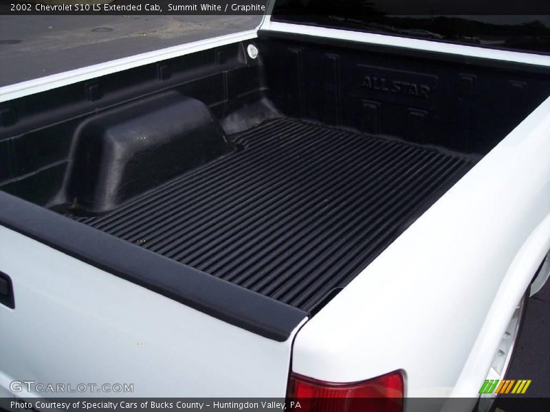 Summit White / Graphite 2002 Chevrolet S10 LS Extended Cab
