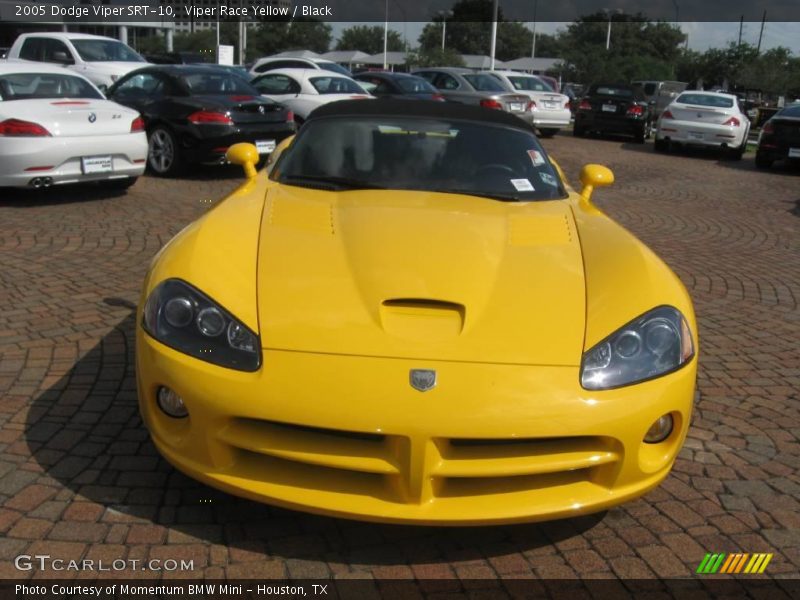 Viper Race Yellow / Black 2005 Dodge Viper SRT-10
