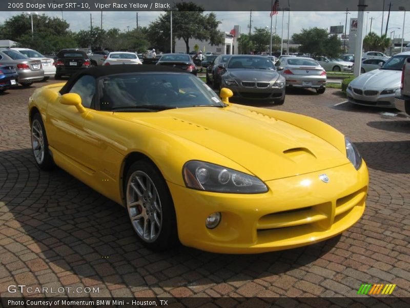 Viper Race Yellow / Black 2005 Dodge Viper SRT-10