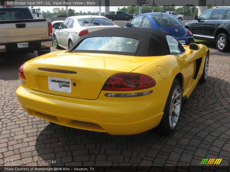 Viper Race Yellow / Black 2005 Dodge Viper SRT-10