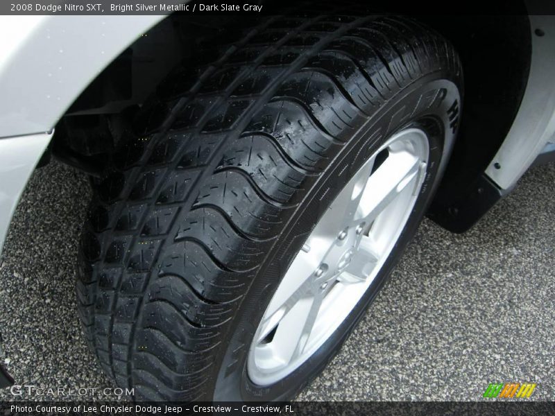 Bright Silver Metallic / Dark Slate Gray 2008 Dodge Nitro SXT