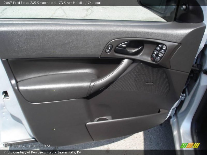 CD Silver Metallic / Charcoal 2007 Ford Focus ZX5 S Hatchback