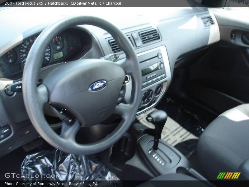 CD Silver Metallic / Charcoal 2007 Ford Focus ZX5 S Hatchback