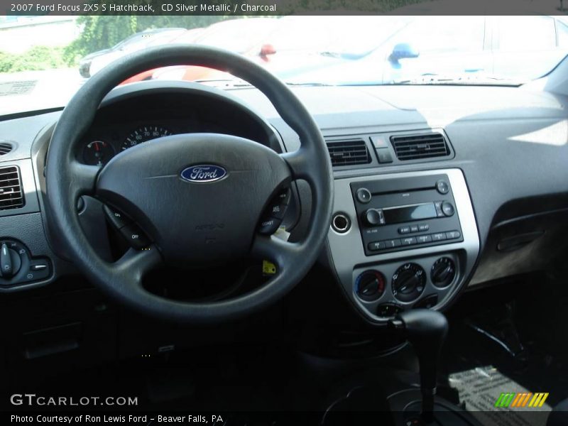CD Silver Metallic / Charcoal 2007 Ford Focus ZX5 S Hatchback