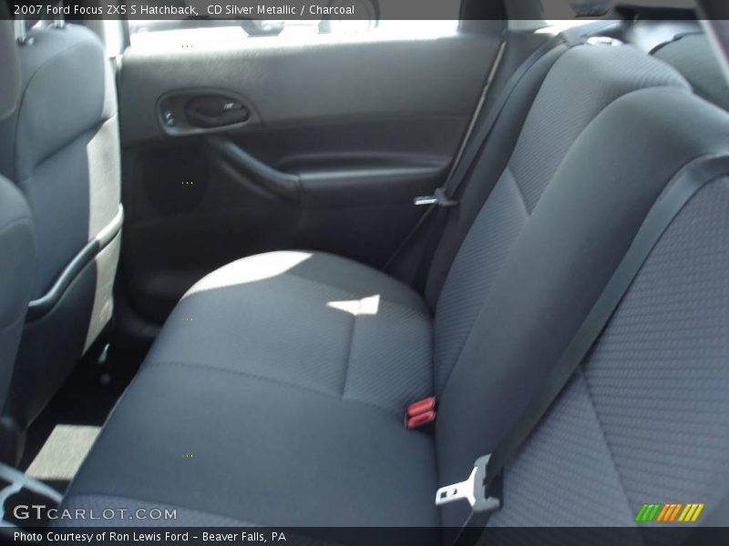 CD Silver Metallic / Charcoal 2007 Ford Focus ZX5 S Hatchback
