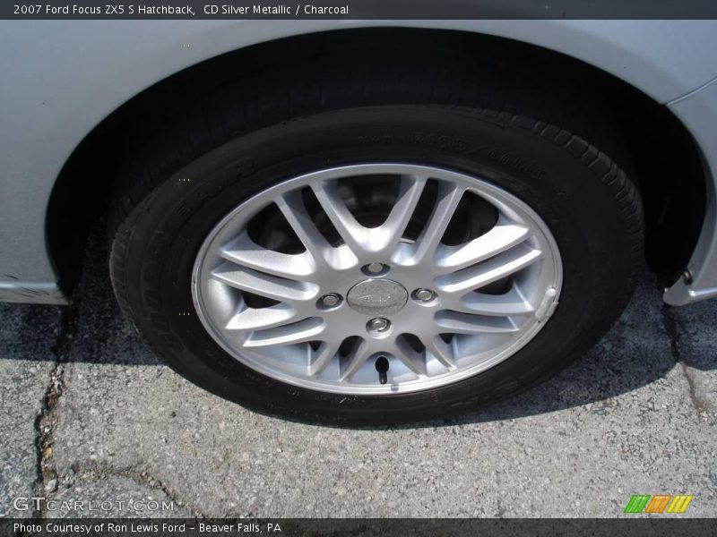 CD Silver Metallic / Charcoal 2007 Ford Focus ZX5 S Hatchback
