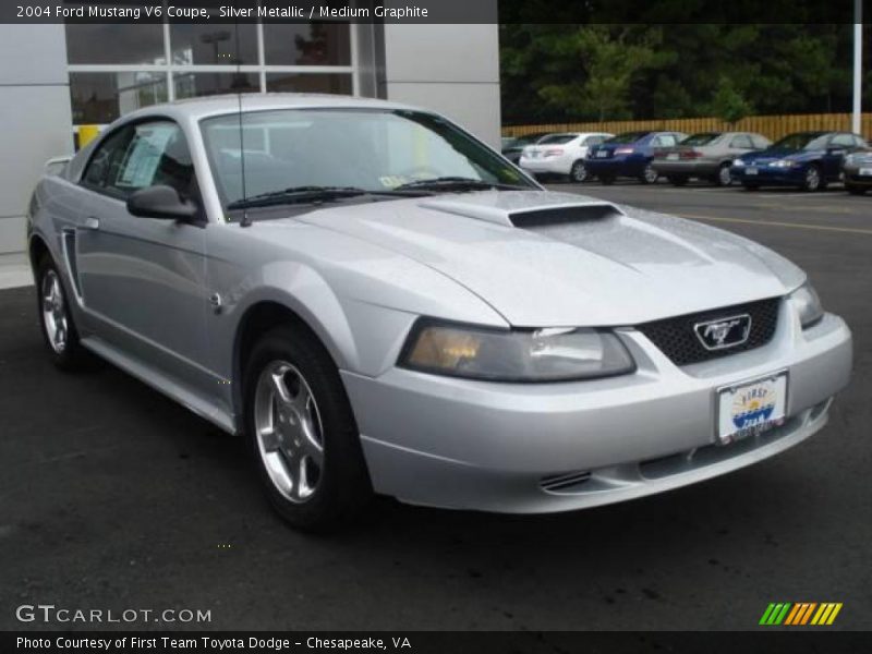 Silver Metallic / Medium Graphite 2004 Ford Mustang V6 Coupe