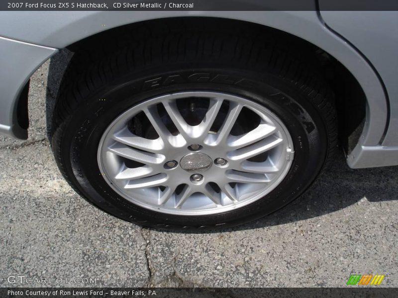 CD Silver Metallic / Charcoal 2007 Ford Focus ZX5 S Hatchback