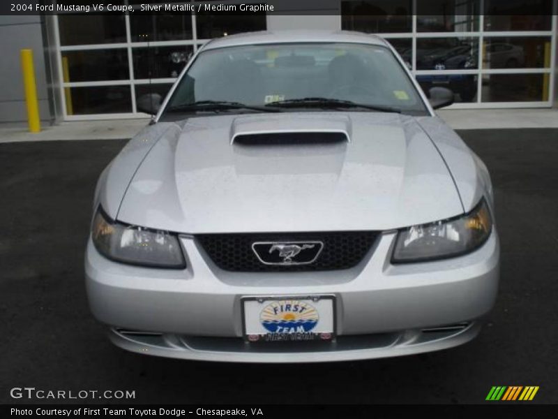Silver Metallic / Medium Graphite 2004 Ford Mustang V6 Coupe