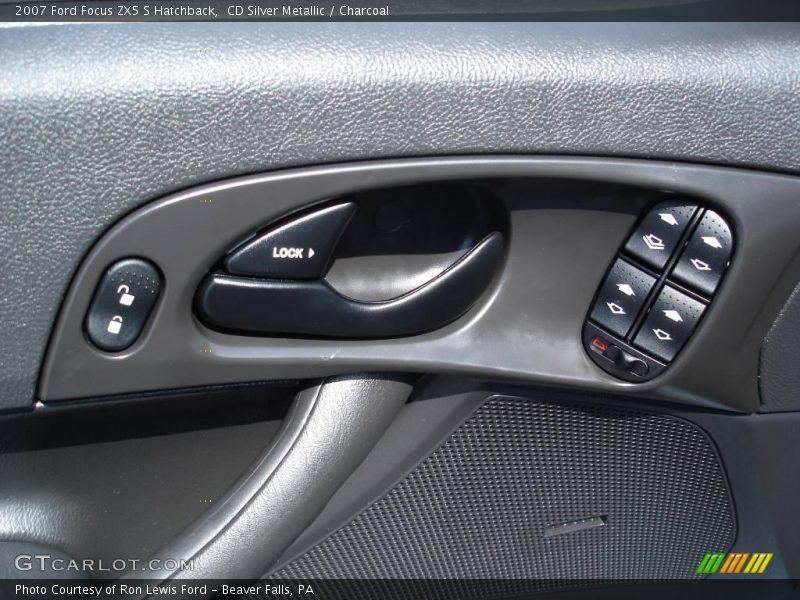 CD Silver Metallic / Charcoal 2007 Ford Focus ZX5 S Hatchback