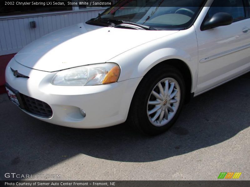 Stone White / Sandstone 2002 Chrysler Sebring LXi Sedan