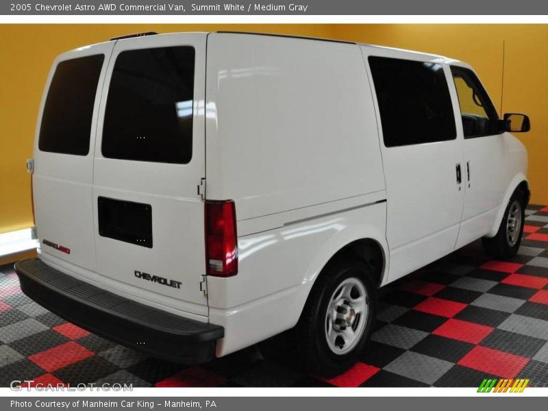 Summit White / Medium Gray 2005 Chevrolet Astro AWD Commercial Van