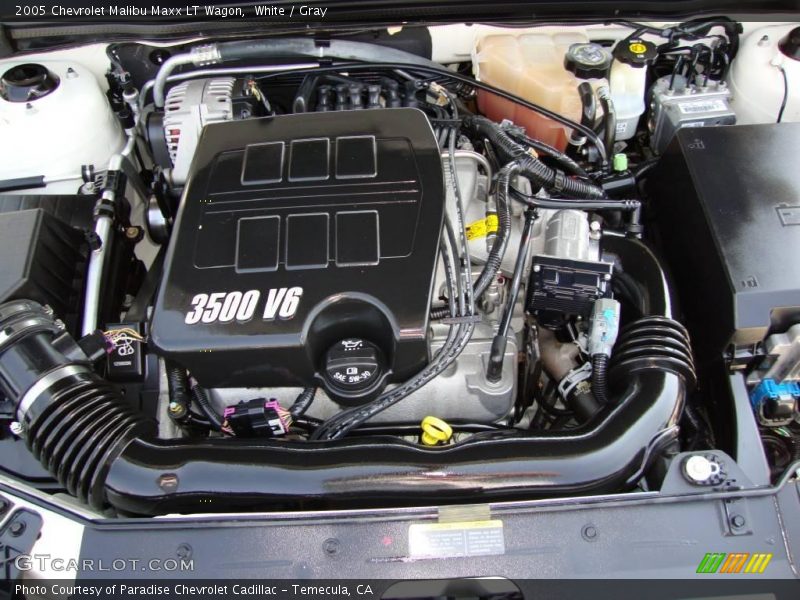 White / Gray 2005 Chevrolet Malibu Maxx LT Wagon