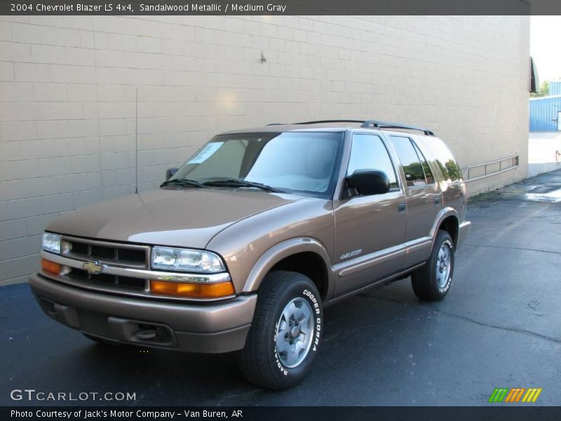 Sandalwood Metallic / Medium Gray 2004 Chevrolet Blazer LS 4x4