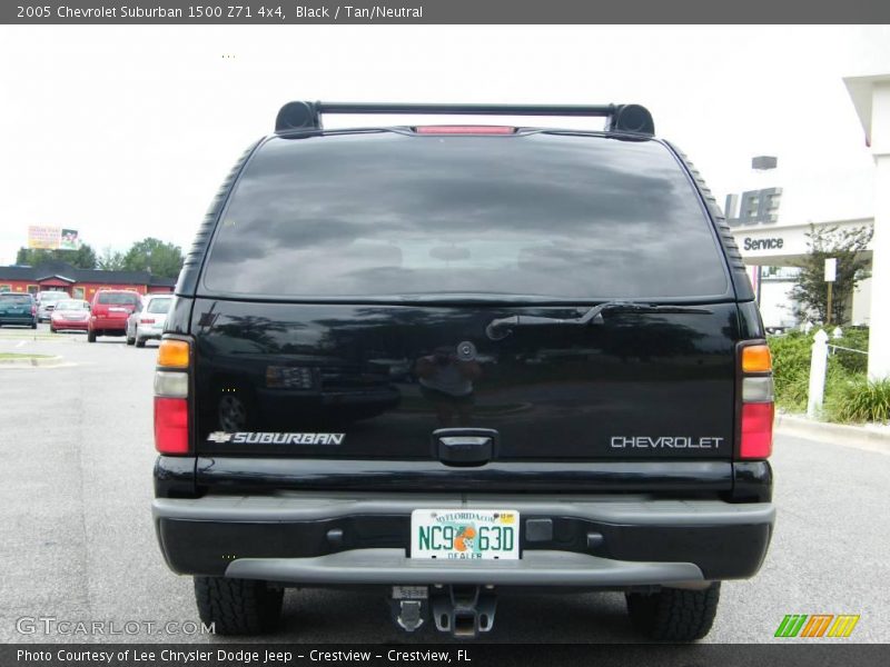 Black / Tan/Neutral 2005 Chevrolet Suburban 1500 Z71 4x4