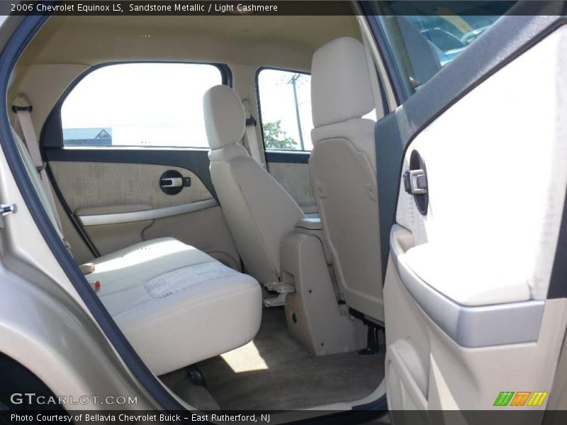 Sandstone Metallic / Light Cashmere 2006 Chevrolet Equinox LS