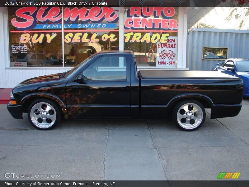 Black Onyx / Graphite 2003 Chevrolet S10 Regular Cab