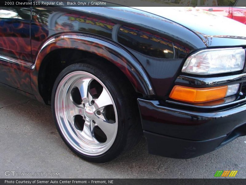Black Onyx / Graphite 2003 Chevrolet S10 Regular Cab