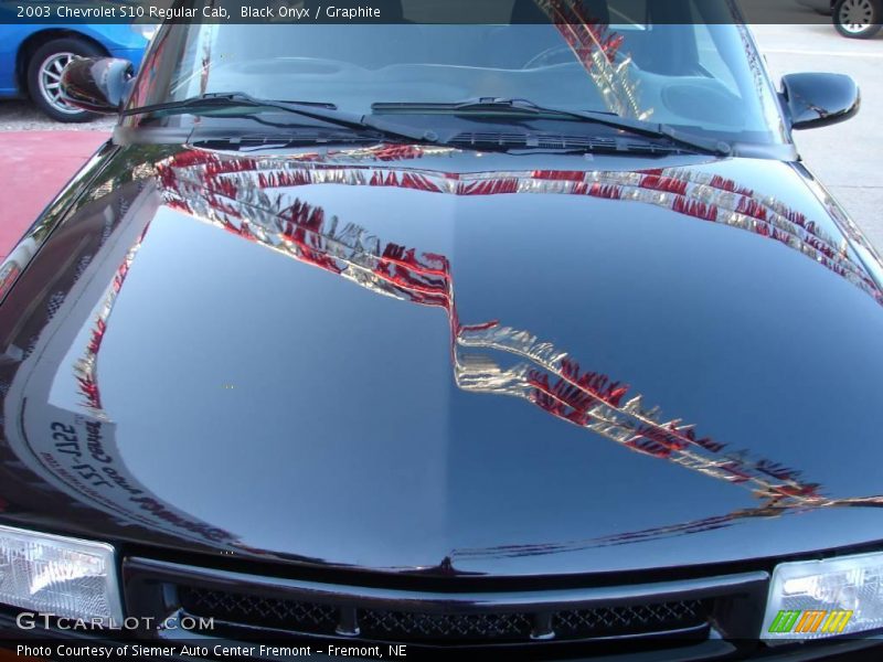 Black Onyx / Graphite 2003 Chevrolet S10 Regular Cab