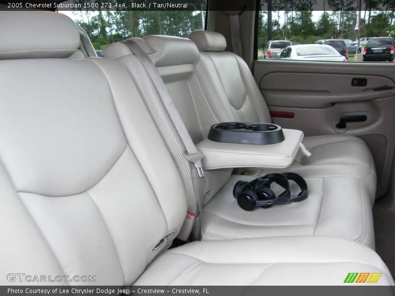 Black / Tan/Neutral 2005 Chevrolet Suburban 1500 Z71 4x4