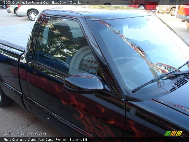 Black Onyx / Graphite 2003 Chevrolet S10 Regular Cab