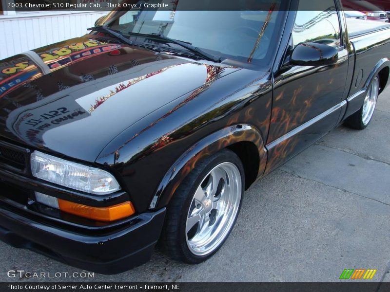 Black Onyx / Graphite 2003 Chevrolet S10 Regular Cab