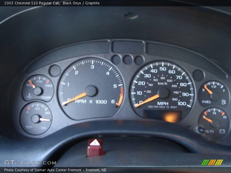 Black Onyx / Graphite 2003 Chevrolet S10 Regular Cab