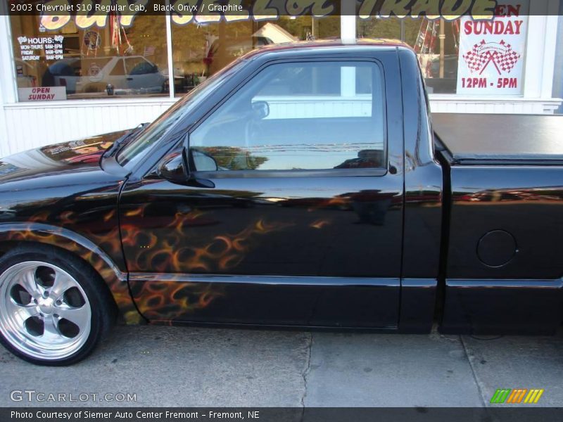 Black Onyx / Graphite 2003 Chevrolet S10 Regular Cab