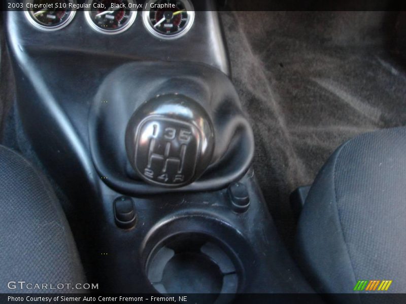 Black Onyx / Graphite 2003 Chevrolet S10 Regular Cab